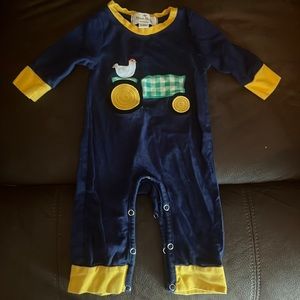 Embroidered Long Sleeve Romper 0-3